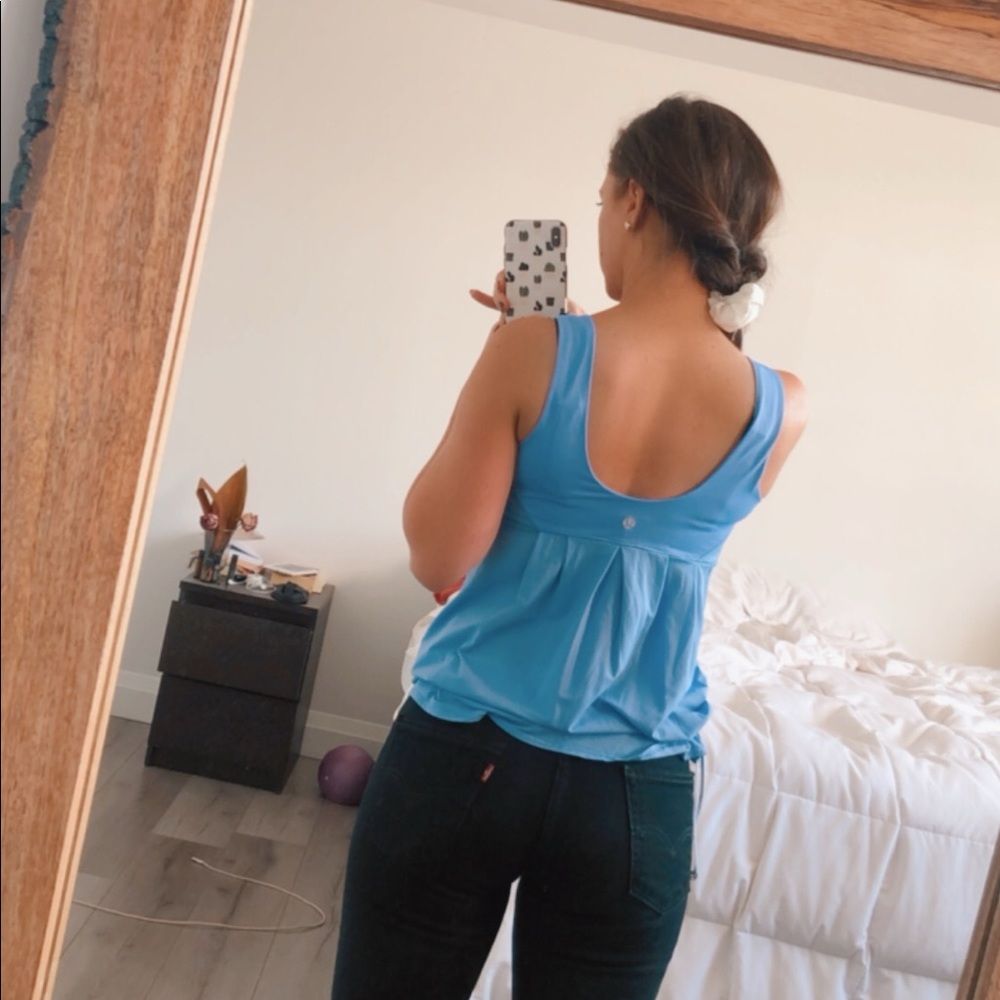 Flowy Lululemon Tank - Picture 3 of 9